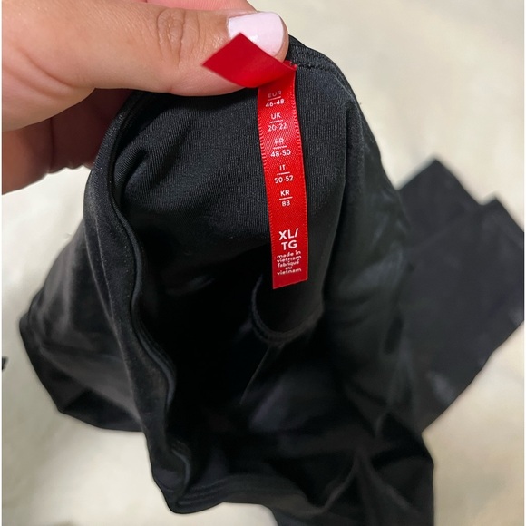 Spanx black high waisted Faux Leather Leggings XL - Picture 5 of 7